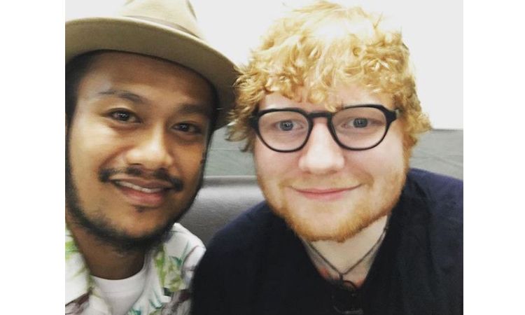 สิงโต นำโชค โพสภาพคู่ Ed Sheeran ในคอนเสิร์ต Ed Sheeran Live in Bangkok 2017